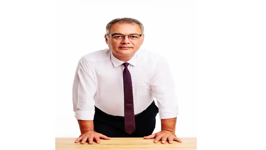 Ulu önder; cumhuriyetiyle, büyük eserleriyle her zaman yaşayacak ve yaşatılacaktır.