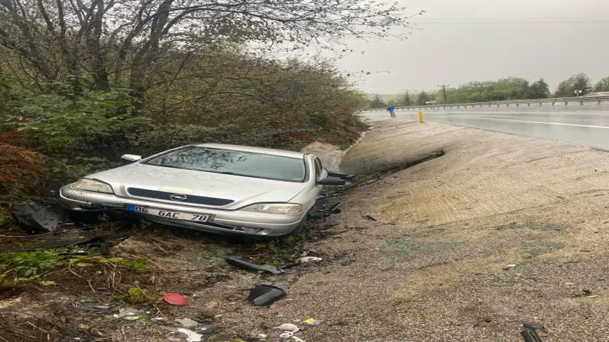 Otomobili kanala düşürdü, hüngür hüngür ağladı..