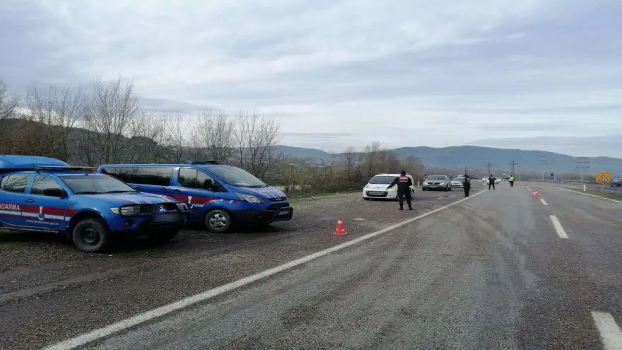 Jandarma'dan "Aranan Şahısların Yakalanması" Uygulaması...