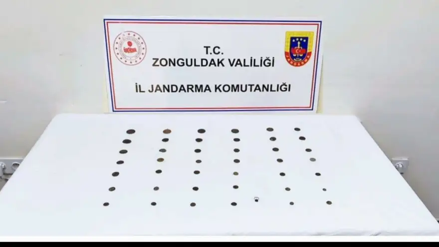 Jandarma Eregli'de 43 adet sikke ele geçirdi..