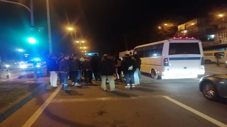 Yayaya otomobil çarpıp kaçtı...