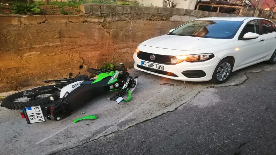Otomobil ile motosiklet çarpıştı: 1 Yaralı
