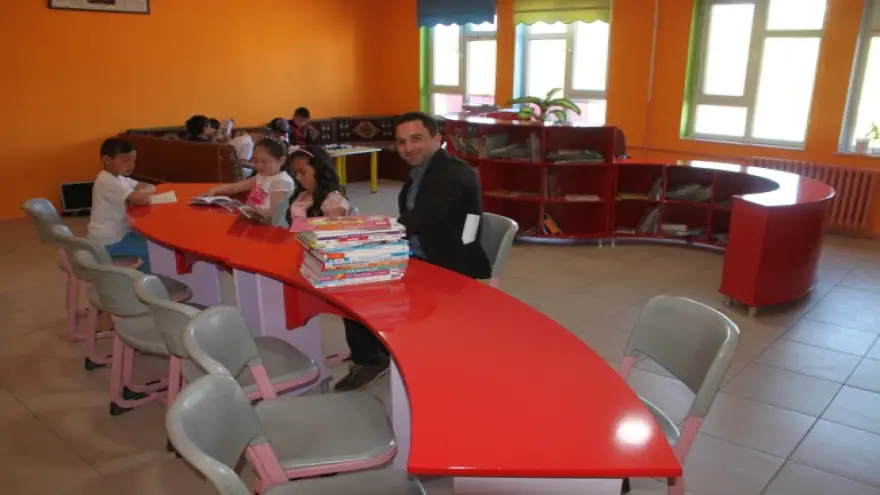 SİNİTLİ'DE ZEKA,KÜTÜPHANE VE İNGİLİZCE SINIFLARI AÇILDI