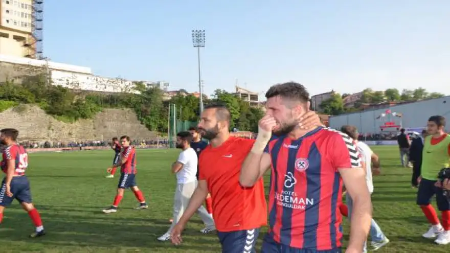 FUTBOLCULAR GÖZYAŞINI TUTAMADI