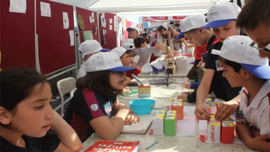 Fatih Okulu öğrencileri 5. İngilizce fuarında buluştu